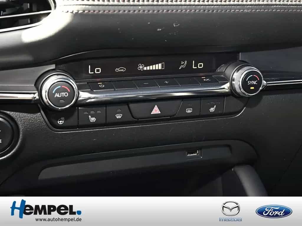 Mazda 3 2.0 Selection SHZ KAMERA NAVI ACC HUD LED 360° 07/2019-photo-9