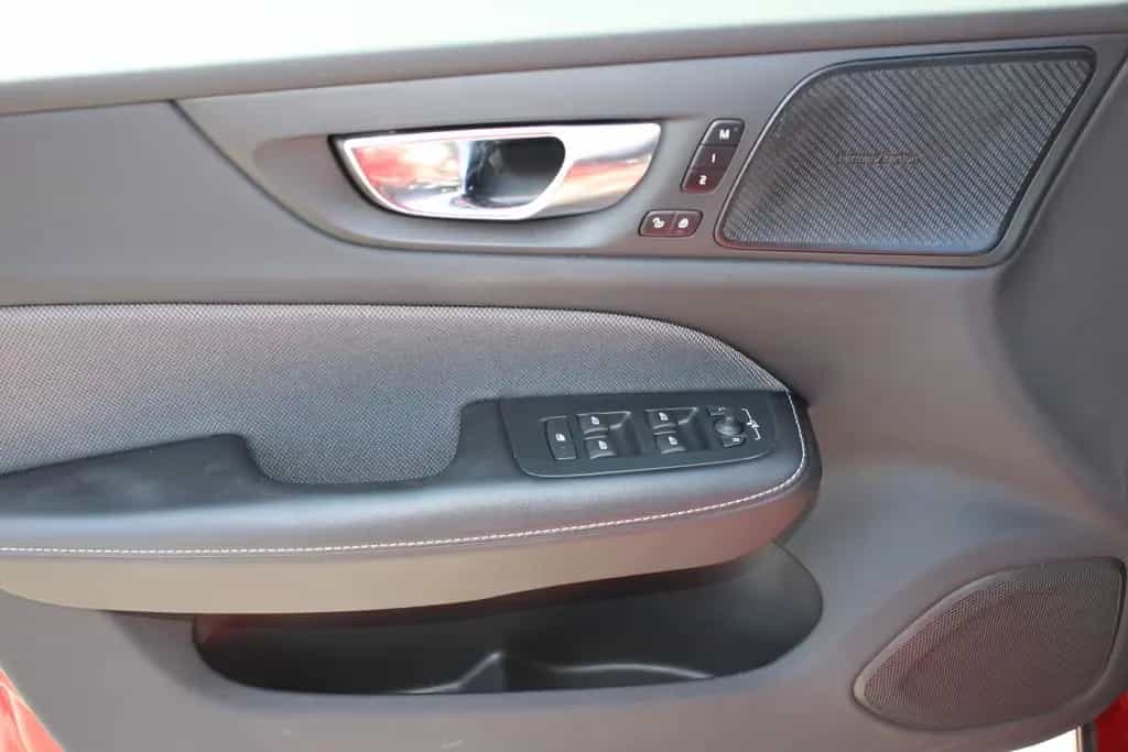 Volvo V60 Kombi R Design/LEDER/NAVI/LED//PANO/ 11/2021-photo-15