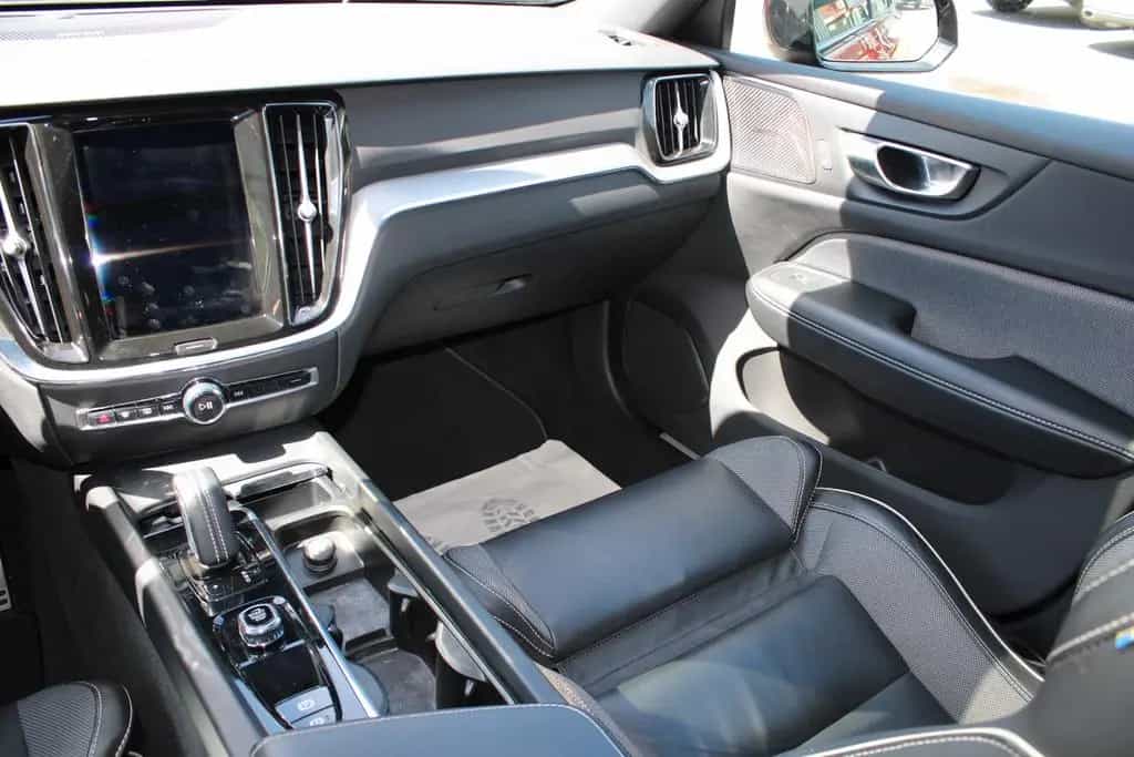 Volvo V60 Kombi R Design/LEDER/NAVI/LED//PANO/ 11/2021-photo-19
