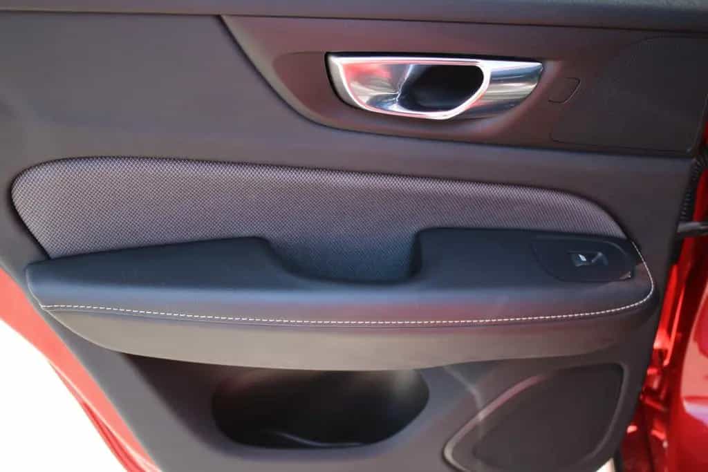 Volvo V60 Kombi R Design/LEDER/NAVI/LED//PANO/ 11/2021-photo-21