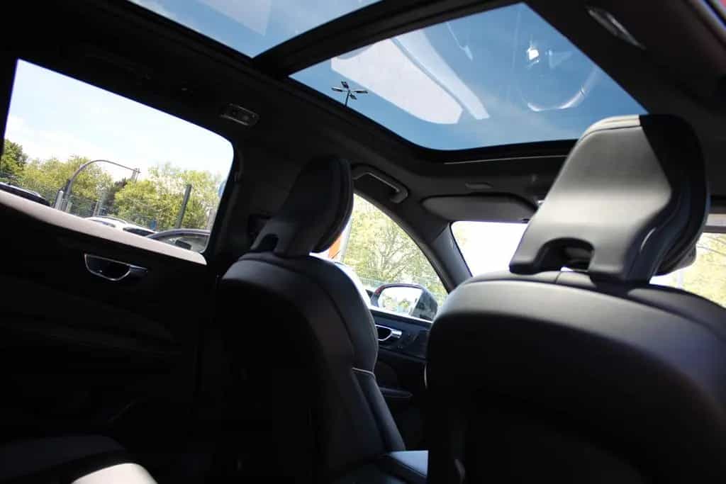 Volvo V60 Kombi R Design/LEDER/NAVI/LED//PANO/ 11/2021-photo-25