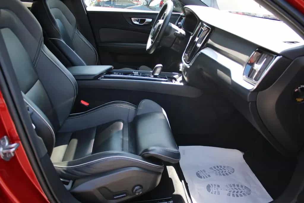 Volvo V60 Kombi R Design/LEDER/NAVI/LED//PANO/ 11/2021-photo-26