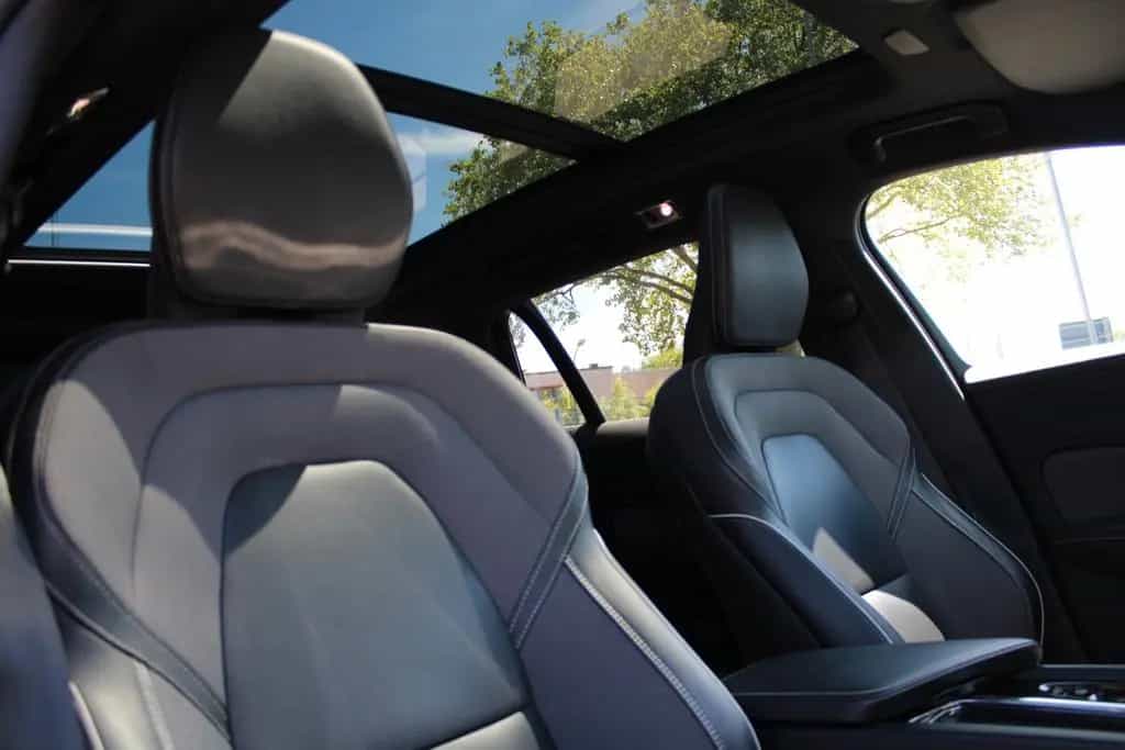 Volvo V60 Kombi R Design/LEDER/NAVI/LED//PANO/ 11/2021-photo-29