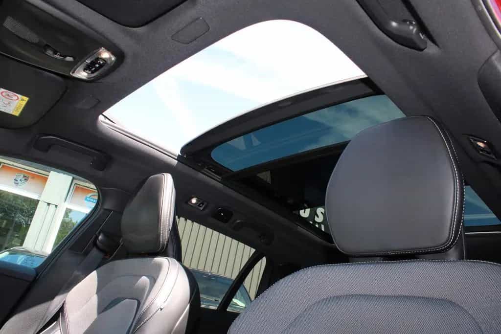 Volvo V60 Kombi R Design/LEDER/NAVI/LED//PANO/ 11/2021-photo-31