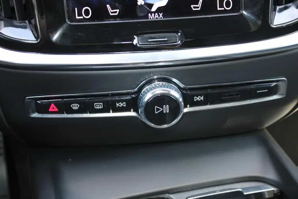 Volvo V60 Kombi R Design/LEDER/NAVI/LED//PANO/ 11/2021-photo-33