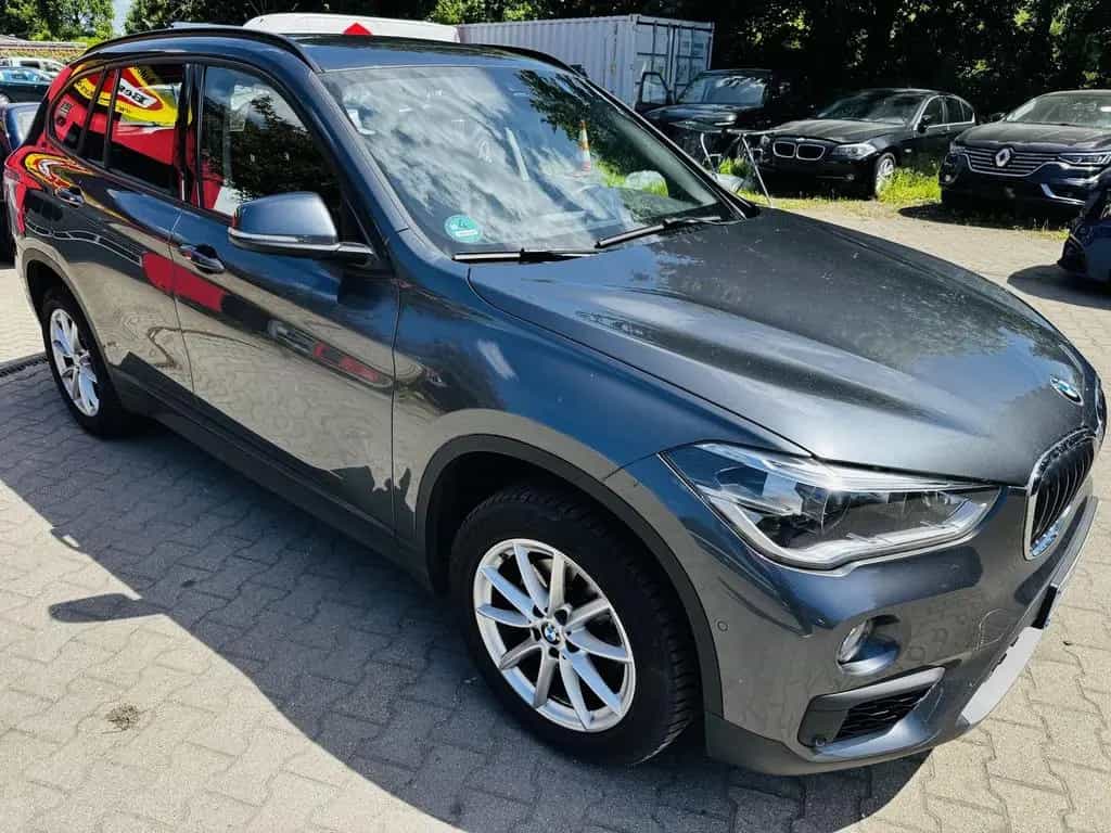 BMW X1 sDrive 18 i Advantage Scheckheft Unfallfrei F 11/2018-photo-2