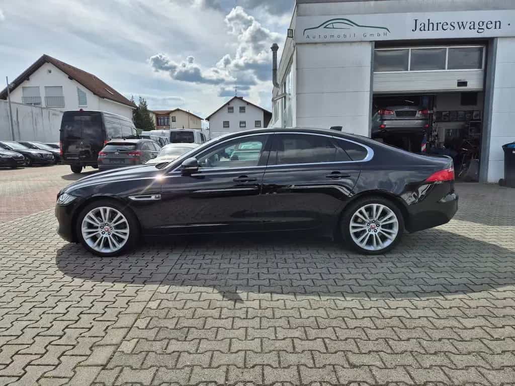 Jaguar XF Prestige Leder, GSHD, Navigation, Rückfahrkam 06/2019-photo-3