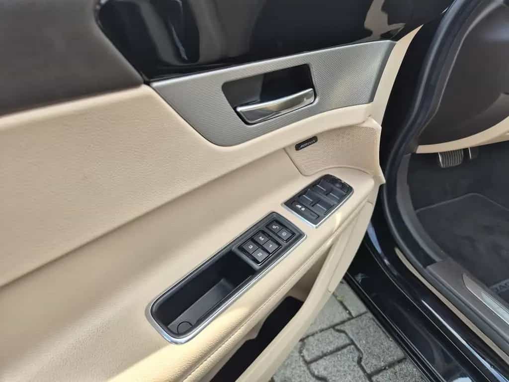Jaguar XF Prestige Leder, GSHD, Navigation, Rückfahrkam 06/2019-photo-9