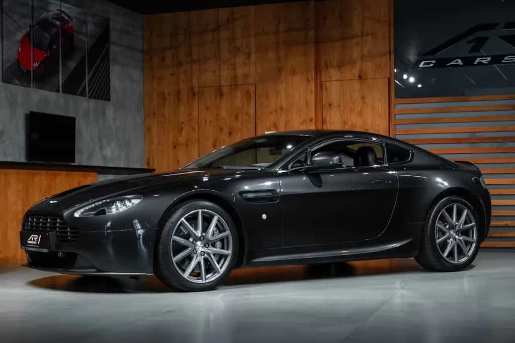 Aston Martin V8 Vantage 06/2012-photo-0