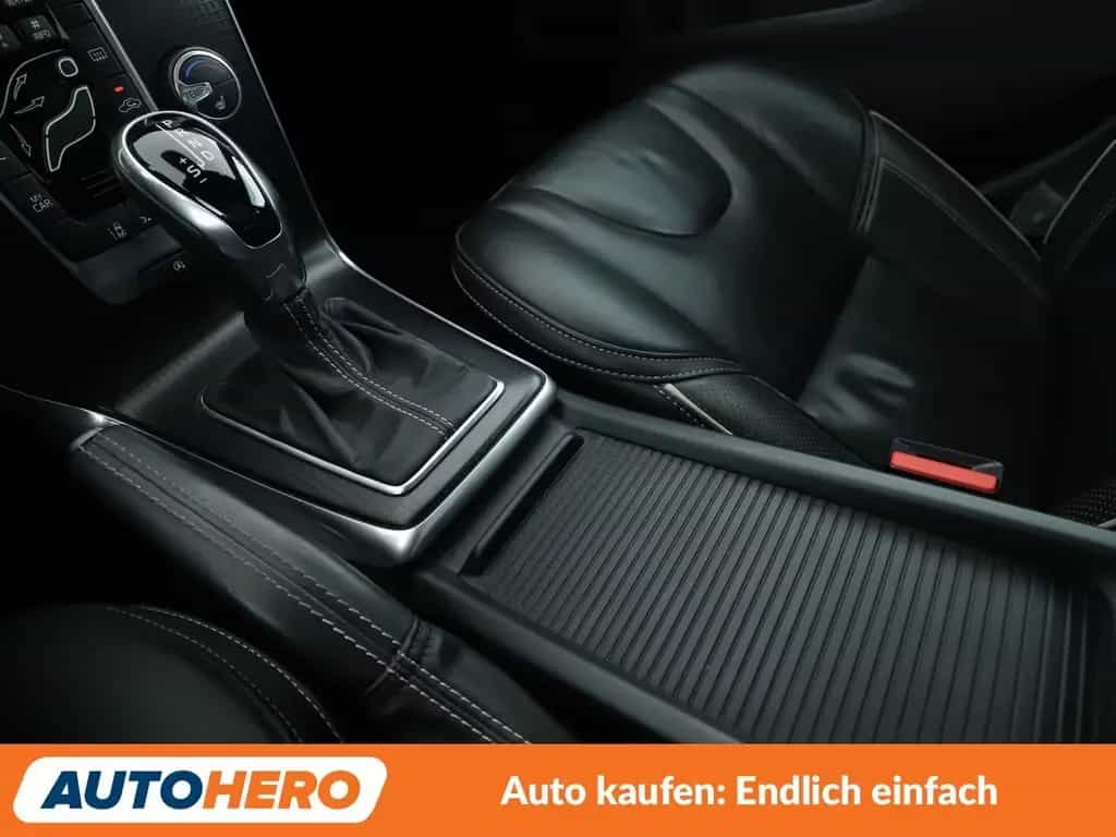 Volvo V40 2.0 T5 R-Design Aut.*NAV*ACC*CAM*PDC*SHZ*ALU 06/2017-photo-23