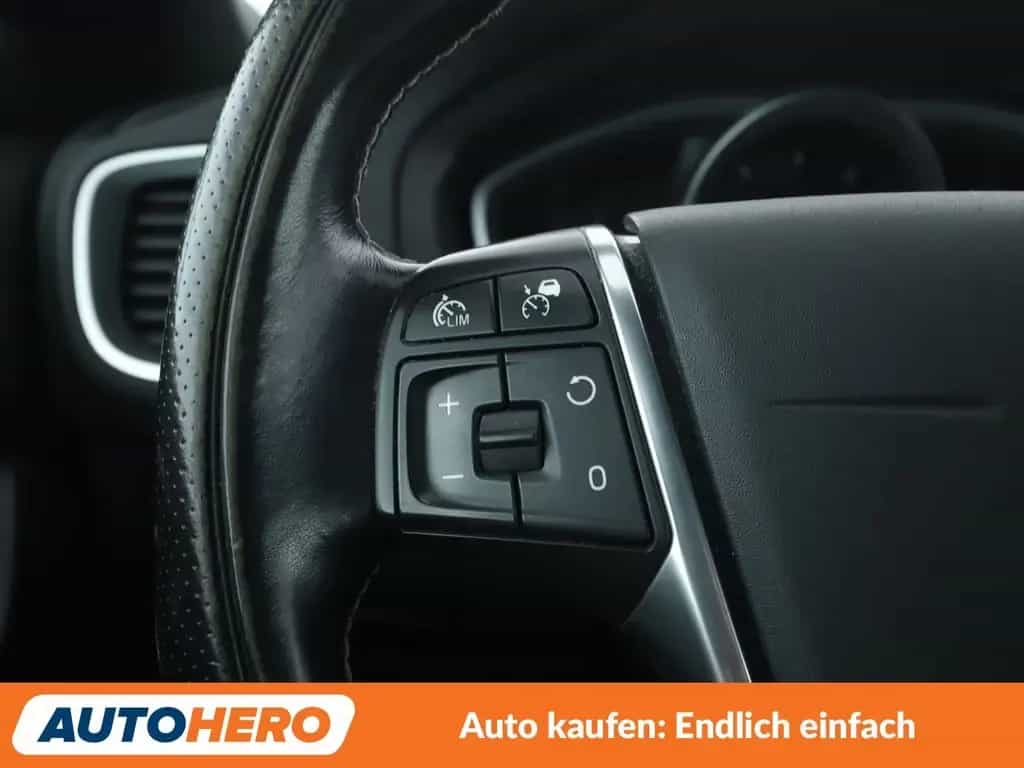Volvo V40 2.0 T5 R-Design Aut.*NAV*ACC*CAM*PDC*SHZ*ALU 06/2017-photo-26