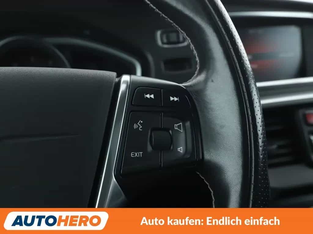 Volvo V40 2.0 T5 R-Design Aut.*NAV*ACC*CAM*PDC*SHZ*ALU 06/2017-photo-27