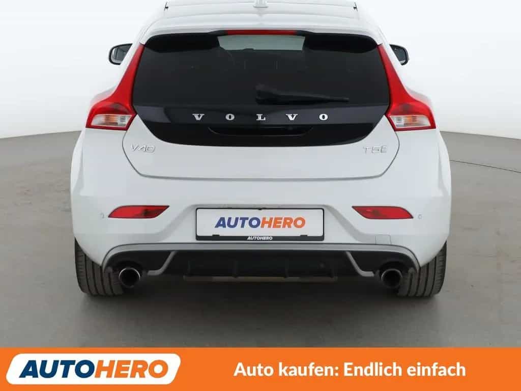 Volvo V40 2.0 T5 R-Design Aut.*NAV*ACC*CAM*PDC*SHZ*ALU 06/2017-photo-4