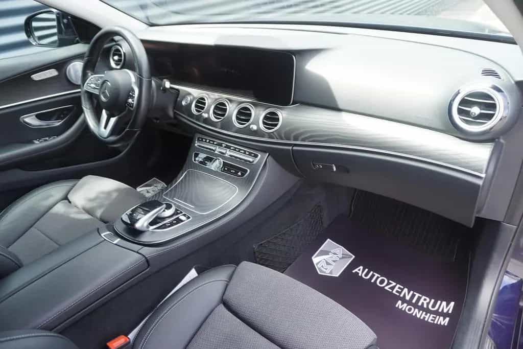 Mercedes-Benz E 400 d 4MATIC|WIDESCREEN|MULTIBEAM|BURMESTER|ACC 07/2019-photo-16