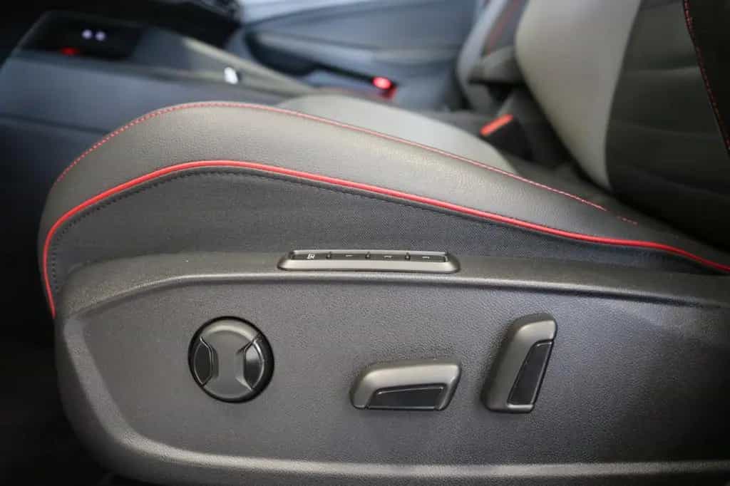 Volkswagen Golf VIII GTI Pano AHK Matrix Virtual Memory 01/2021-photo-13