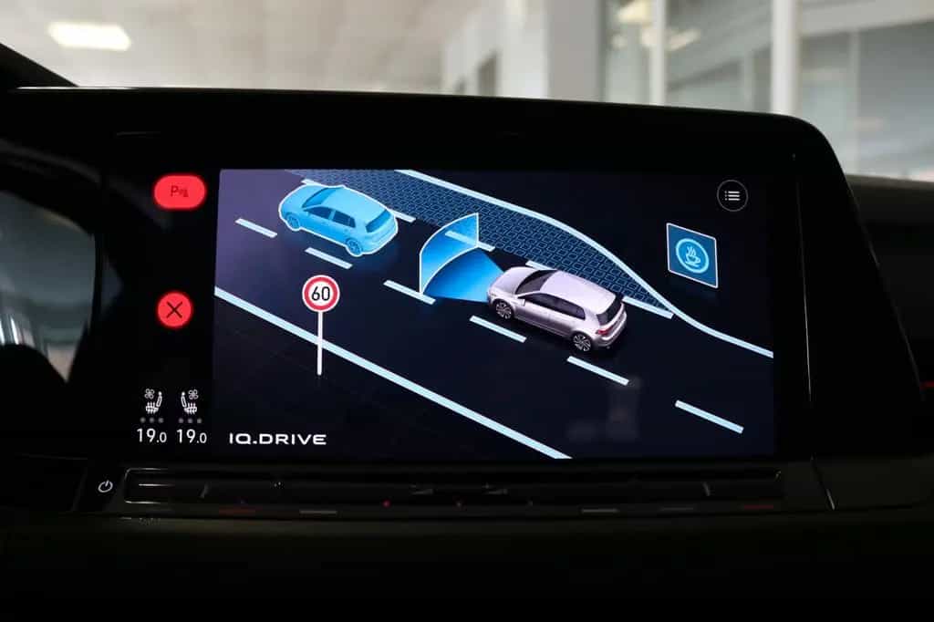 Volkswagen Golf VIII GTI Pano AHK Matrix Virtual Memory 01/2021-photo-29