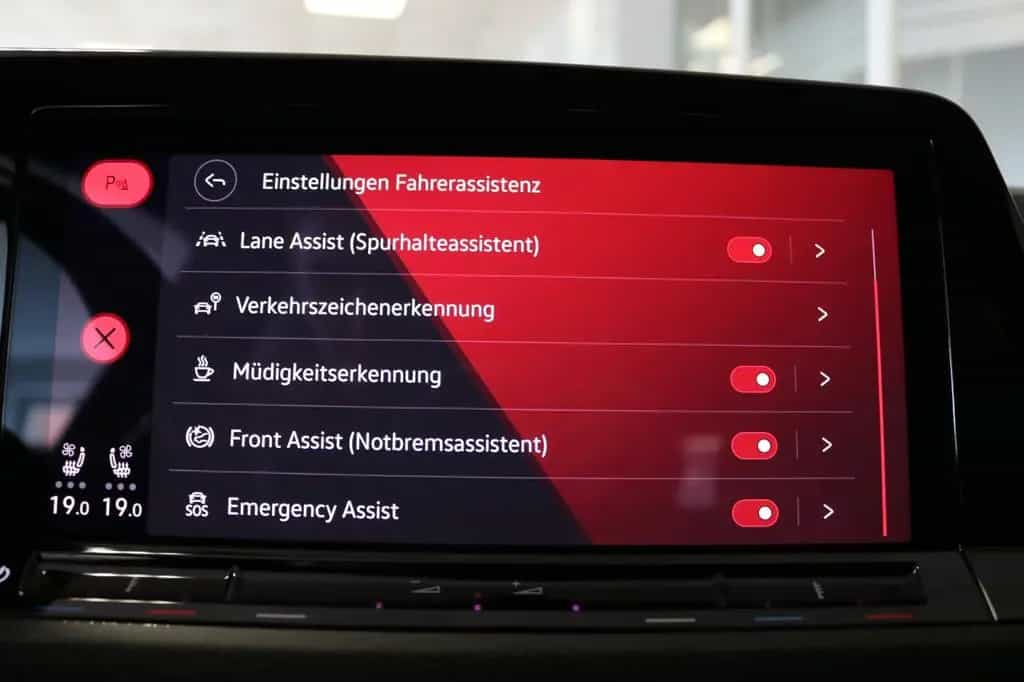 Volkswagen Golf VIII GTI Pano AHK Matrix Virtual Memory 01/2021-photo-31
