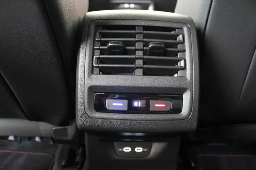 Volkswagen Golf VIII GTI Pano AHK Matrix Virtual Memory 01/2021-photo-34