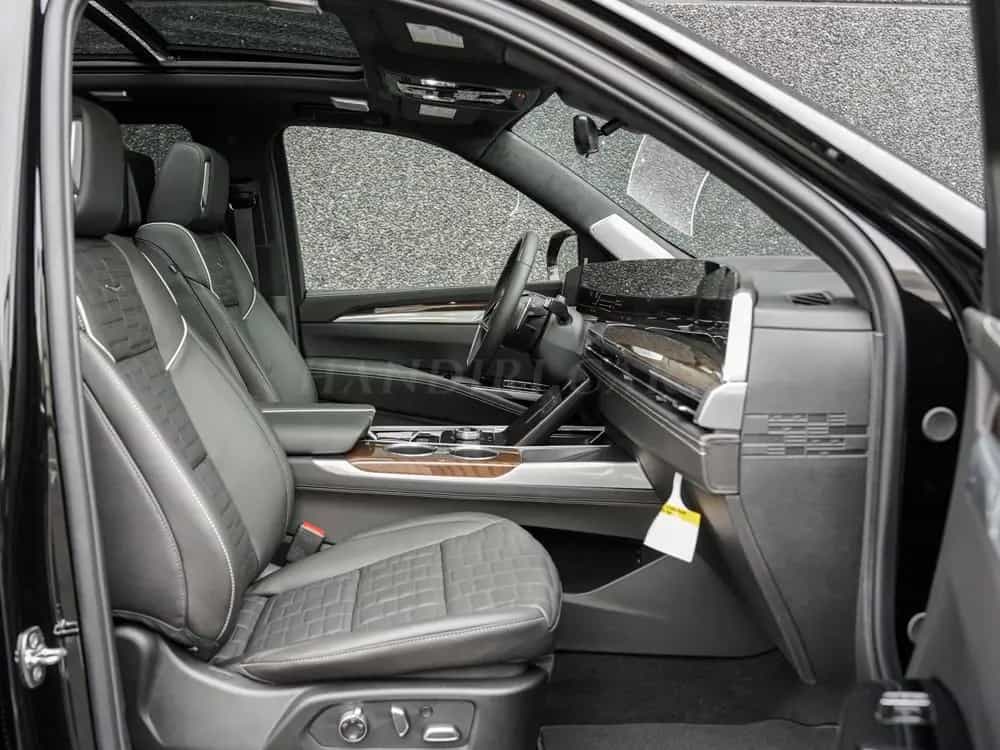 Cadillac Escalade 2026 ESV Sport Platinum € 133000 HC INTERNATIONA null-photo-8