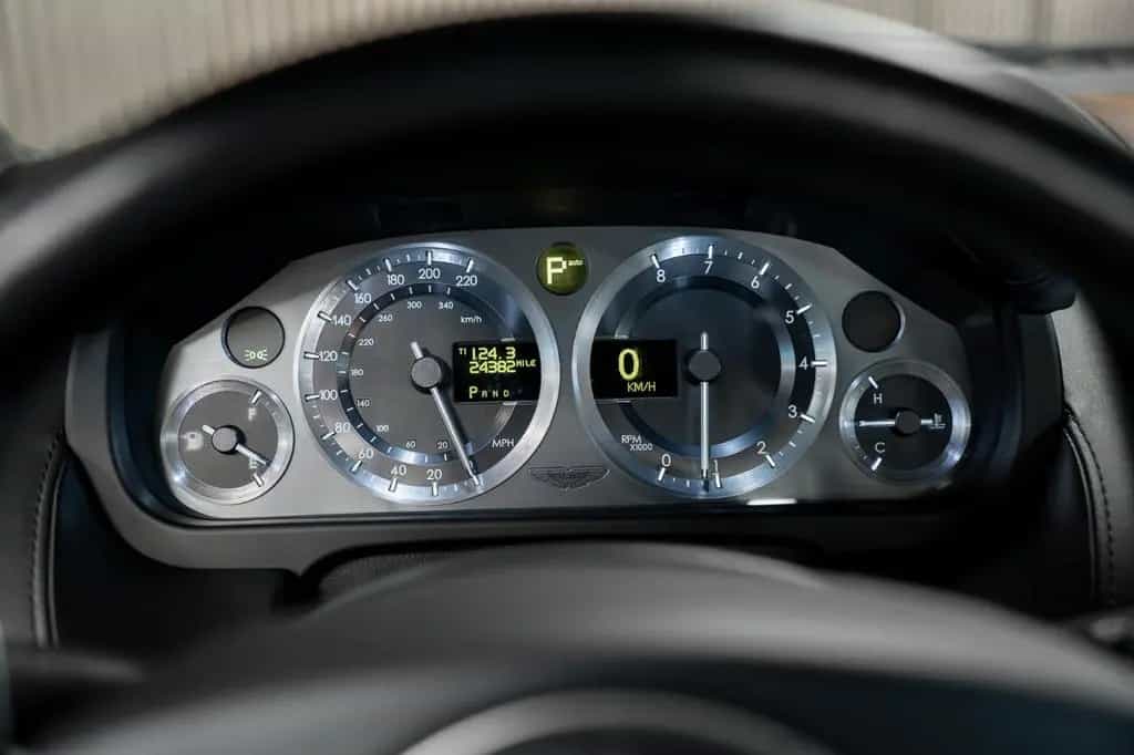 Aston Martin DB9 5.9 Touchtronic 07/2005-photo-23