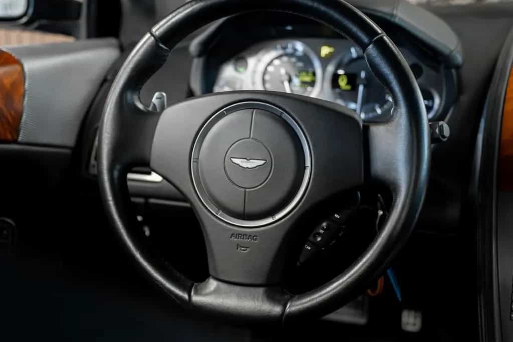 Aston Martin DB9 5.9 Touchtronic 07/2005-photo-32