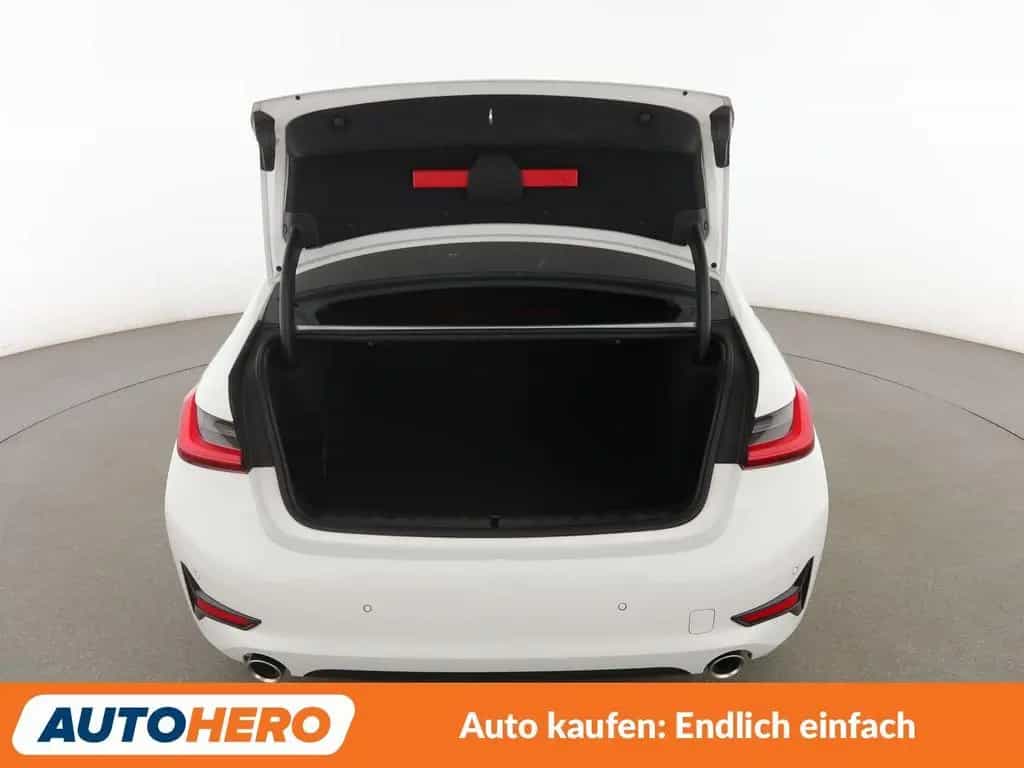 BMW 320 3er 320i Aut.*NAV*ACC*CAM*PDC*SHZ*AHK*ALU*KLIMA 12/2020-photo-16