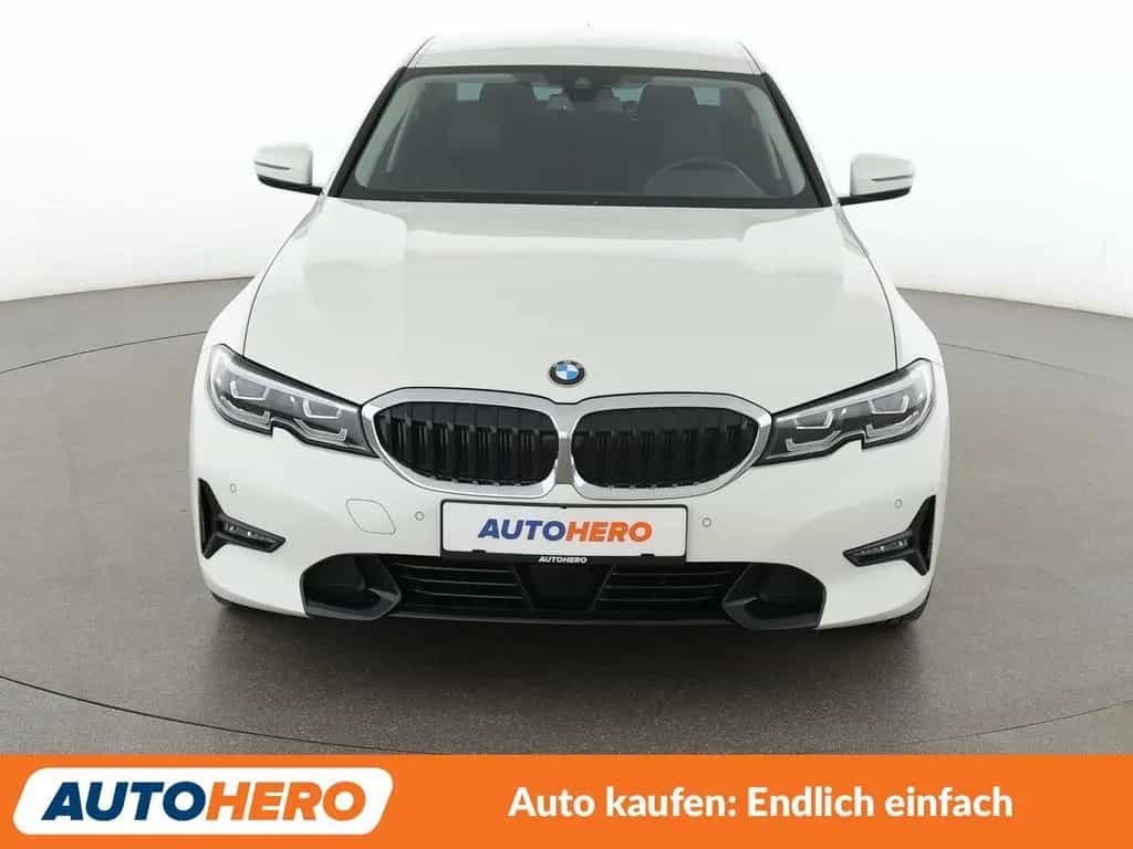BMW 320 3er 320i Aut.*NAV*ACC*CAM*PDC*SHZ*AHK*ALU*KLIMA 12/2020-photo-8