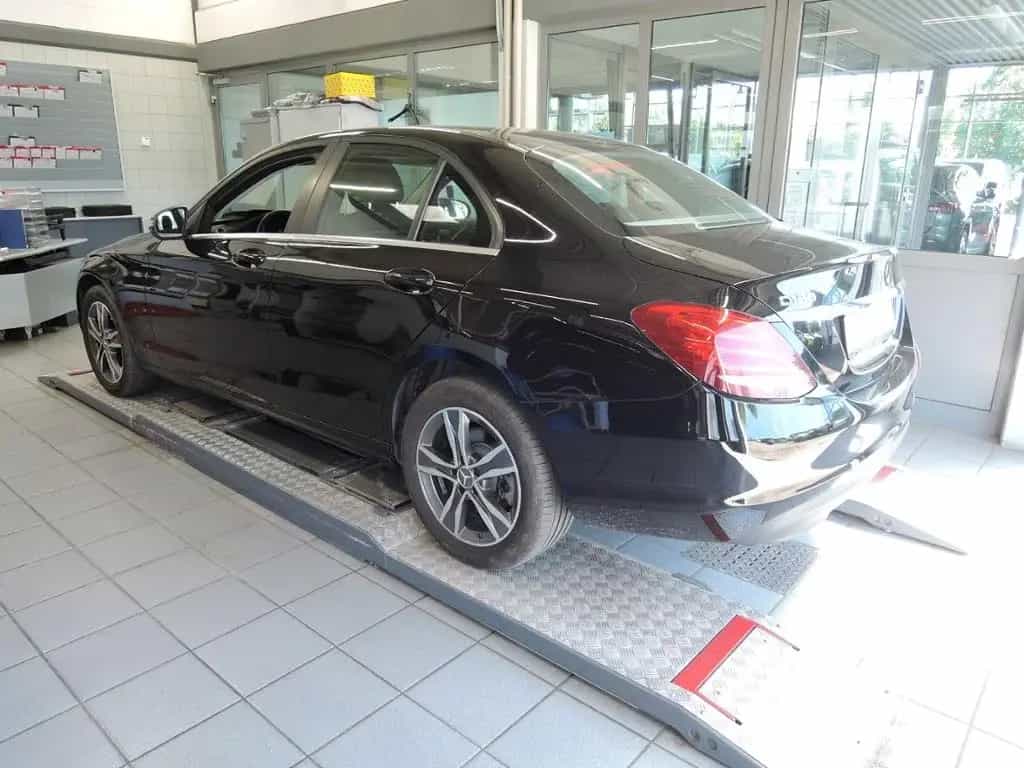 Mercedes-Benz C 180 LED-ILS*Sitzehizung*Klima* 06/2015-photo-1