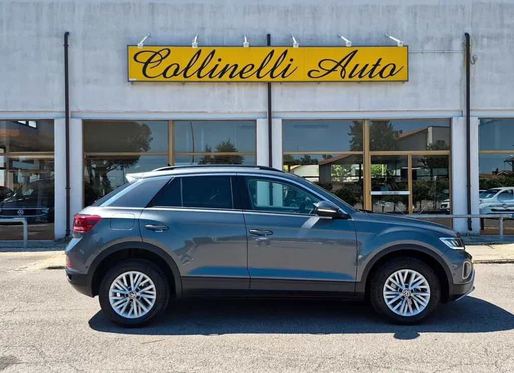 Other Other Volkswagen T-Roc 1.0 TSI Life 110 CV 04/2022-photo-2