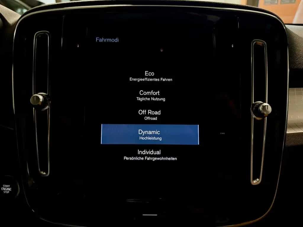 Volvo XC40 2.0 T5 AWD AUT LEDER NAVI LED CAM SHZ PDC 05/2018-photo-23