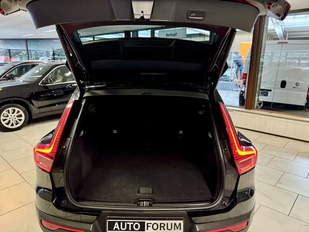 Volvo XC40 2.0 T5 AWD AUT LEDER NAVI LED CAM SHZ PDC 05/2018-photo-7