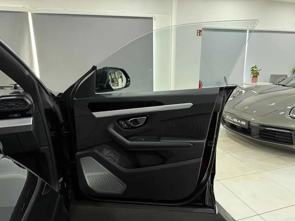 Lamborghini Urus 4.0 V8*STYLE*PANO*HUD*B&O*360*SOFTCLOSE* 09/2019-photo-24