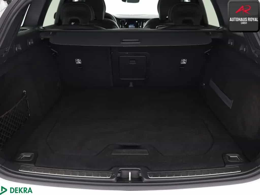 Volvo V60 T5 R DESIGN PANO,HEADUP,KEYLESS,ACC,KAMERA 08/2020-photo-12