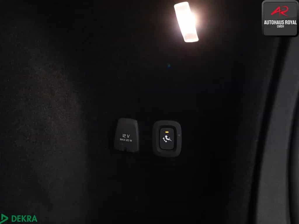 Volvo V60 T5 R DESIGN PANO,HEADUP,KEYLESS,ACC,KAMERA 08/2020-photo-24