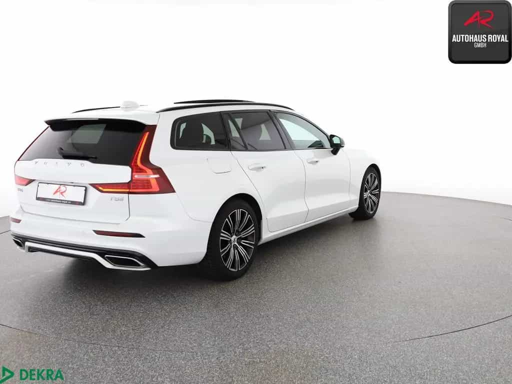 Volvo V60 T5 R DESIGN PANO,HEADUP,KEYLESS,ACC,KAMERA 08/2020-photo-4