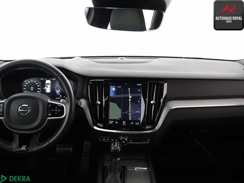 Volvo V60 T5 R DESIGN PANO,HEADUP,KEYLESS,ACC,KAMERA 08/2020-photo-8