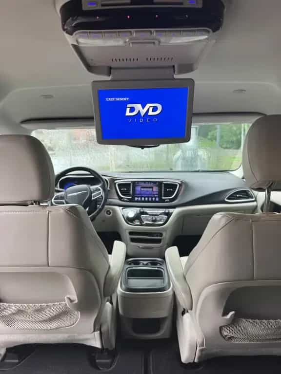 Chrysler Pacifica 02/2019-photo-8