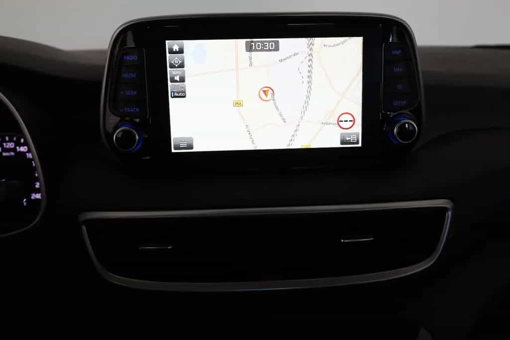 Hyundai TUCSON Advantage 2WD Navi,LED,SH,Kamera,SR+WR 12/2020-photo-17