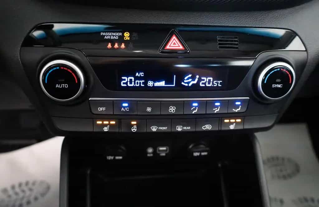 Hyundai TUCSON Advantage 2WD Navi,LED,SH,Kamera,SR+WR 12/2020-photo-20