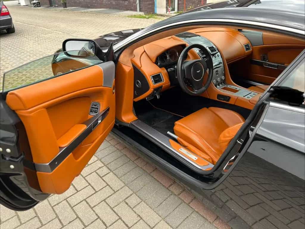 Aston Martin DB9 ,  Touchtronic, AM Serviceheft, Deutsches Fzg 08/2006-photo-3
