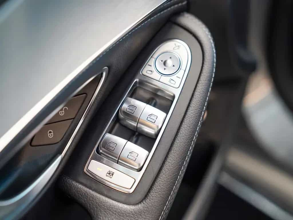 Mercedes-Benz C 200 AVANTGARDE Head-up AHK COMAND LED ILS DVD 03/2014-photo-14