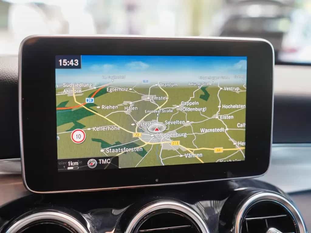 Mercedes-Benz C 200 AVANTGARDE Head-up AHK COMAND LED ILS DVD 03/2014-photo-20