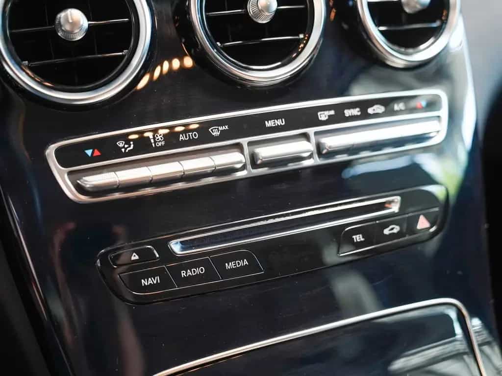 Mercedes-Benz C 200 AVANTGARDE Head-up AHK COMAND LED ILS DVD 03/2014-photo-23