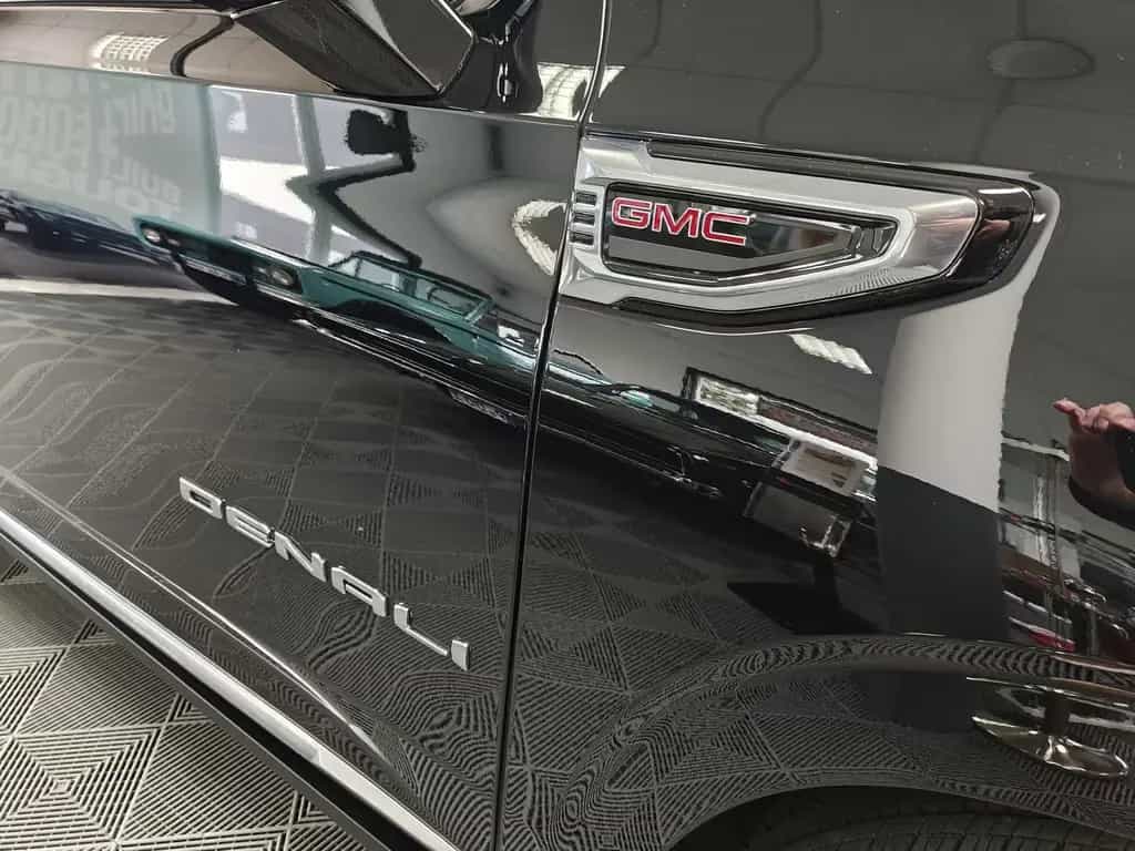 GMC Yukon Denali 2026 Facelift 24"Fonds Monitore HUD null-photo-9