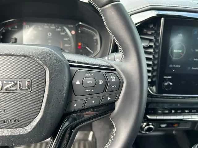 Isuzu Other Double Cab 4WD V-CROSS AT *EXTREM Höher AHK LB* 01/2026-photo-10