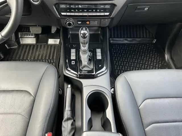 Isuzu Other Double Cab 4WD V-CROSS AT *EXTREM Höher AHK LB* 01/2026-photo-19