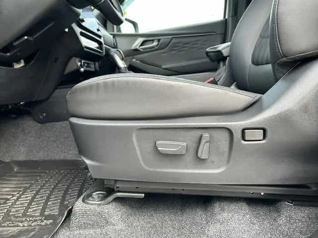 Isuzu Other Double Cab 4WD V-CROSS AT *EXTREM Höher AHK LB* 01/2026-photo-4