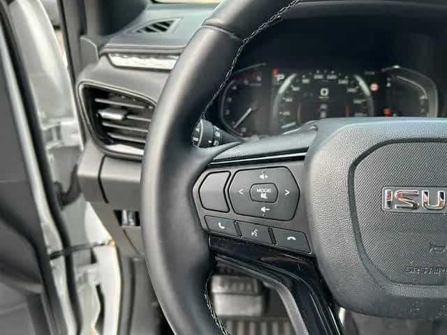 Isuzu Other Double Cab 4WD V-CROSS AT *EXTREM Höher AHK LB* 01/2026-photo-9
