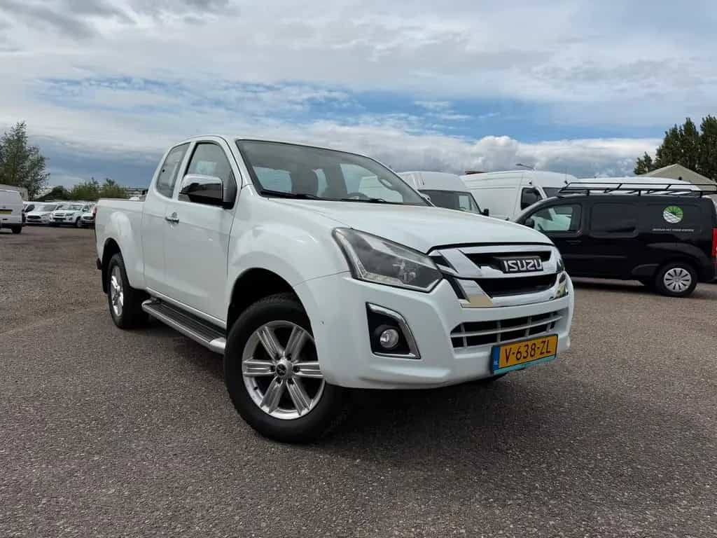 Isuzu D-Max Extra  Cab 4WD IINSTYLE !AUTOMAAT -KLIMA ! 11/2019-photo-1