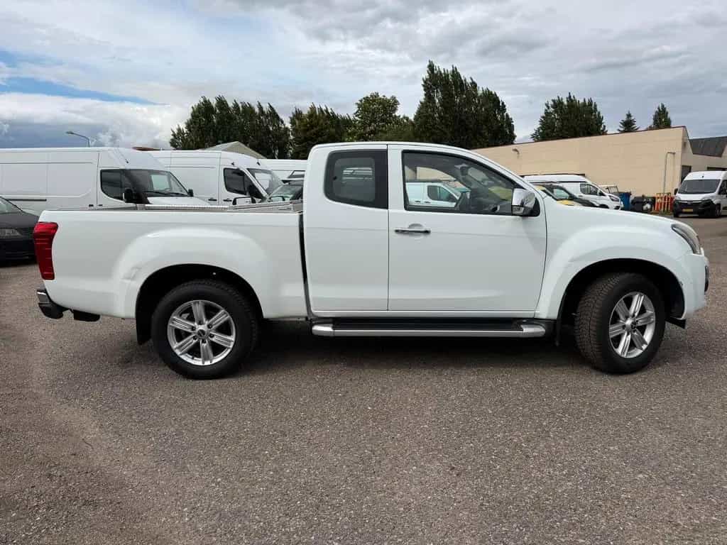 Isuzu D-Max Extra  Cab 4WD IINSTYLE !AUTOMAAT -KLIMA ! 11/2019-photo-5